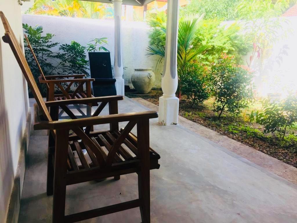 Villa Ceylon Home Unawatuna Bagian luar foto